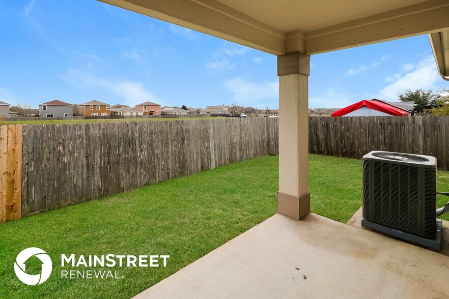 Building Photo - 13521 Coomes Dr