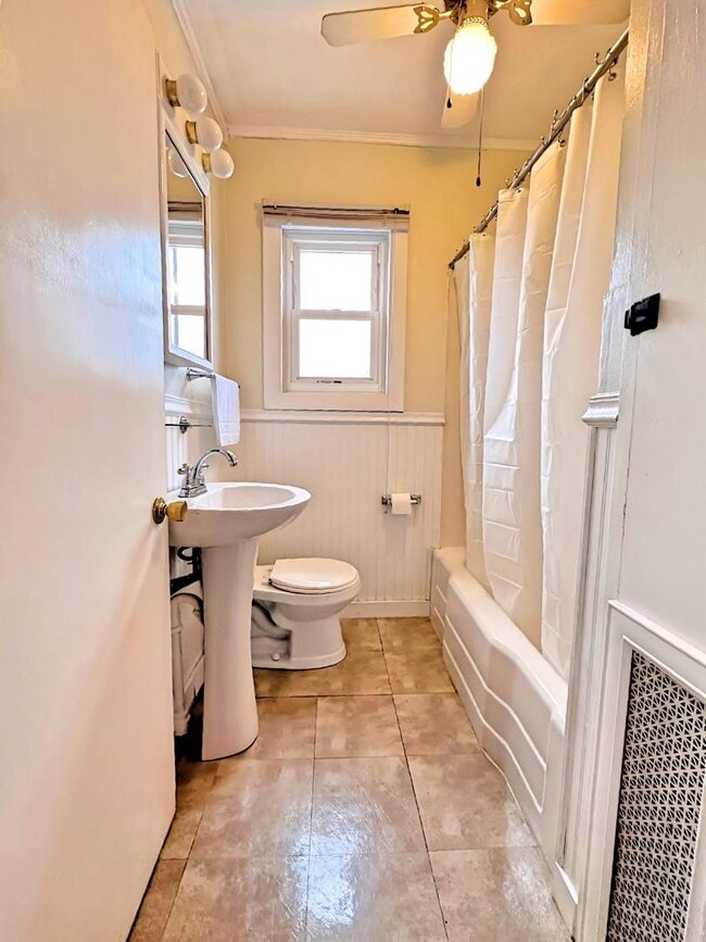 Building Photo - 303 Leavy Ave