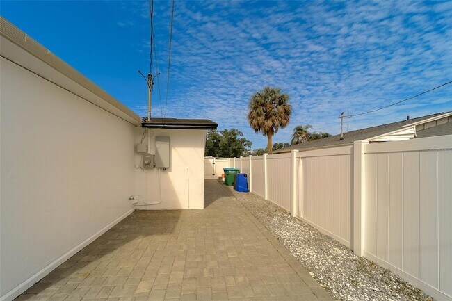 Building Photo - 7849 86th Way N