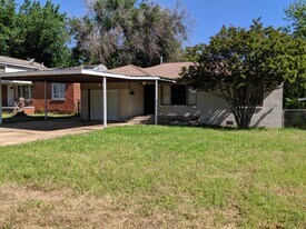 Building Photo - 721 NW 88th St