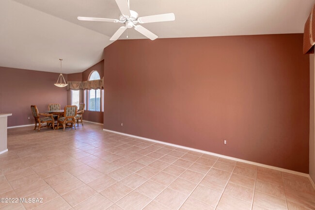 Building Photo - 65685 E Rocky Trail Dr