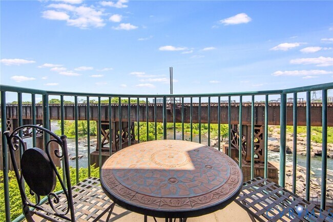 Building Photo - 1101 Haxall Point