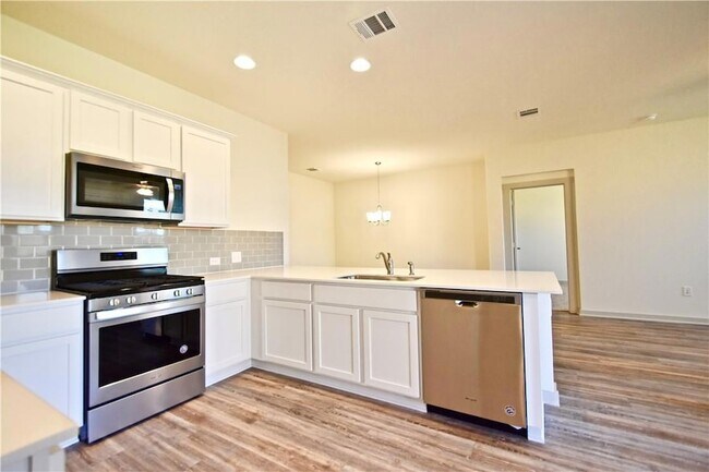 Building Photo - 12309 Pecangate Way