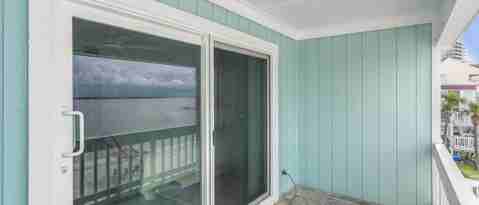 Building Photo - 1100 Fort Pickens Rd