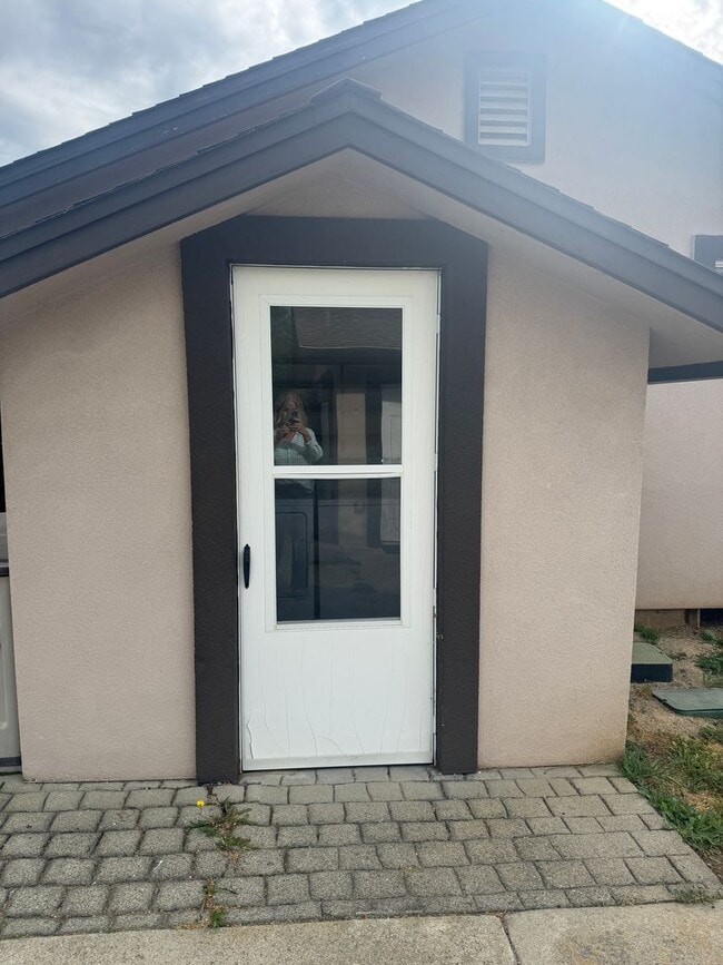 Building Photo - Furnished 1 bedroom in South Redding