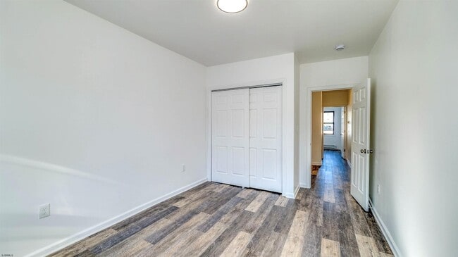 Building Photo - 2637 Arctic Ave