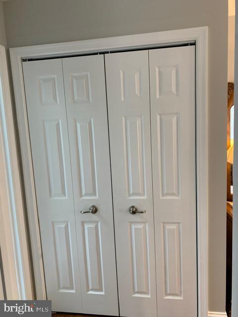 Building Photo - 7413 Farnum St