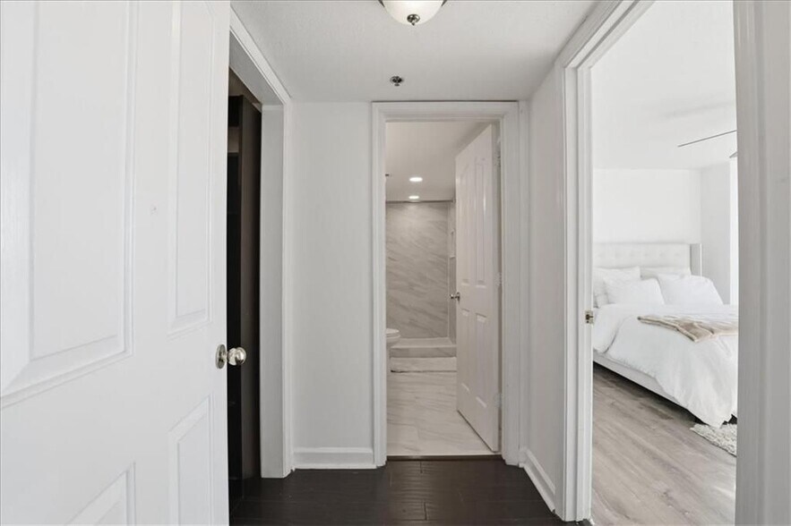 Building Photo - 2870 Pharr Ct S Northwest
