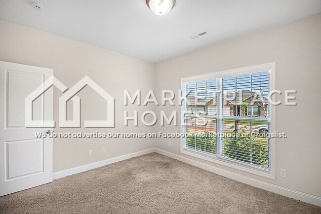 Building Photo - 16580 Demi Dr