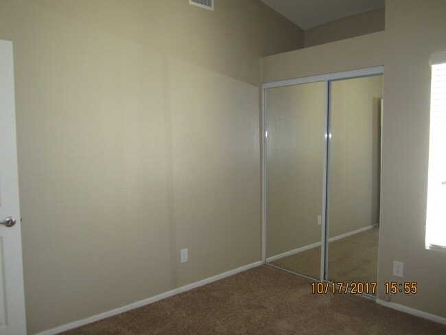 Building Photo - CANYON CREST GORGEOUS SINGLE STORY