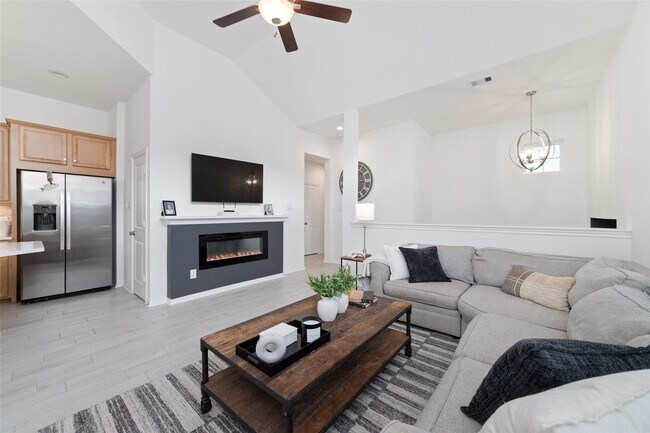 Building Photo - 331 E Coralburst Lp