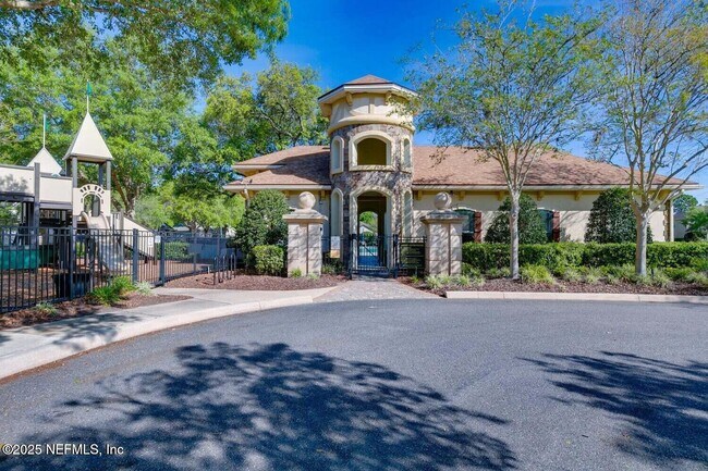 Building Photo - 3589 Sir Rogers Ct