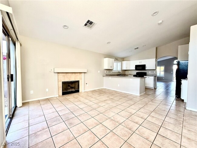 Building Photo - 923 Hollandsworth Ave