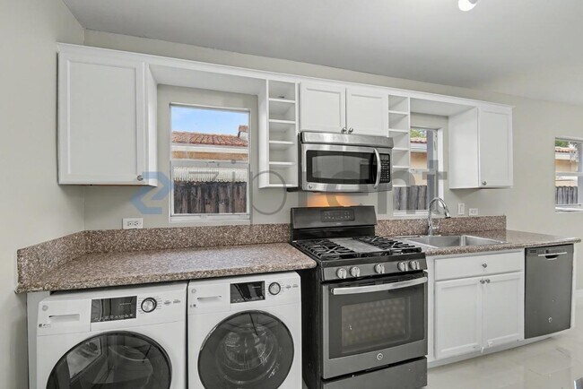 Building Photo - 1650 Jackson St