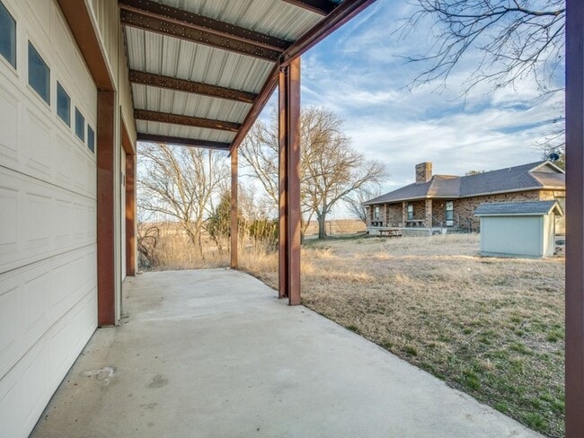 Building Photo - 4774 N Bonnie Brae St