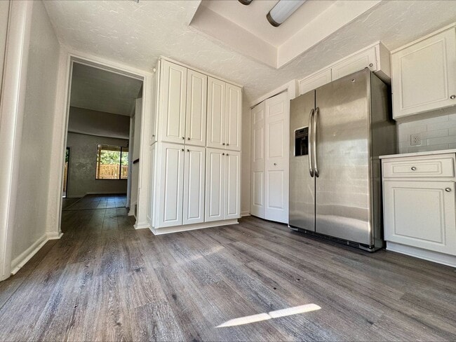 Building Photo - Beautiful 3 Bedroom 3 Bath home $2275