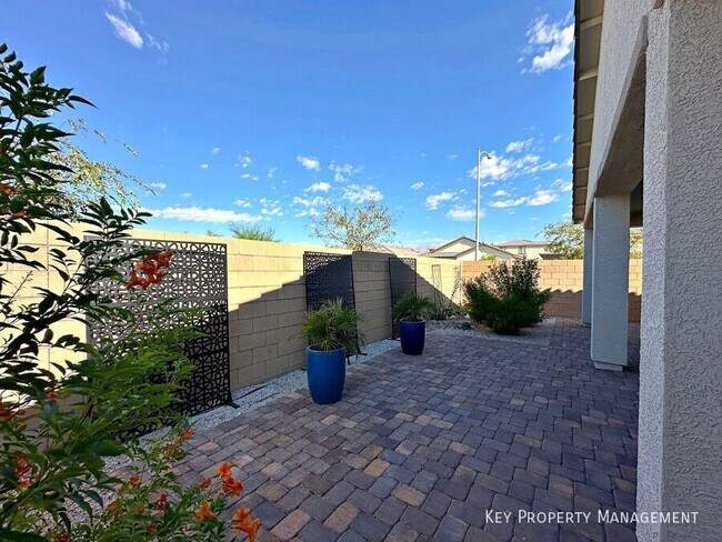 Building Photo - 6033 Torciano St