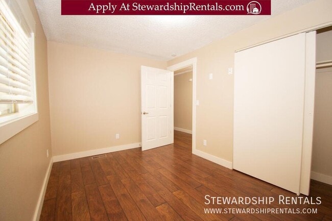 Building Photo - 5017 SE 45th Ave