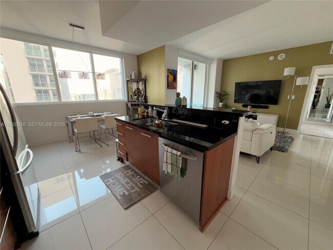 Building Photo - 253 NE 2nd St