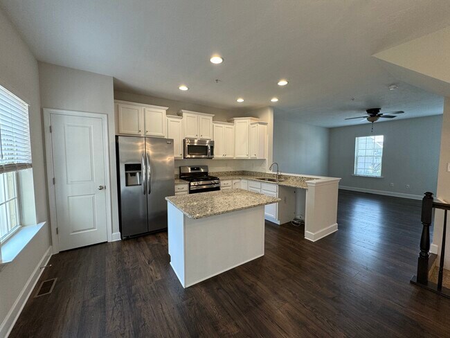 Building Photo - 130 Katelyn Dr