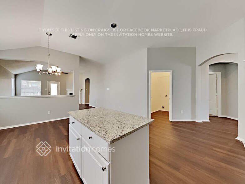 Building Photo - 9016 Heartwood Dr