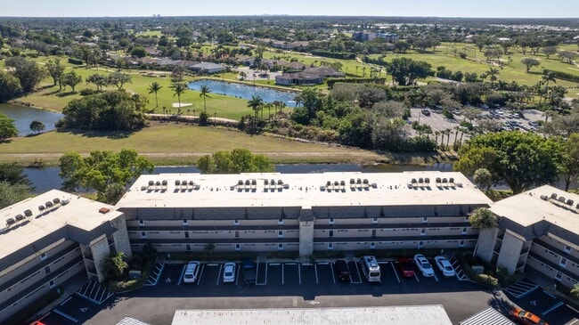 Building Photo - ** COUNTRY CLUB MANOR ** 2 BED / 2 BATH - CONDO - 55+ COMMUNITY - REMODELED - ANNUAL RENTAL