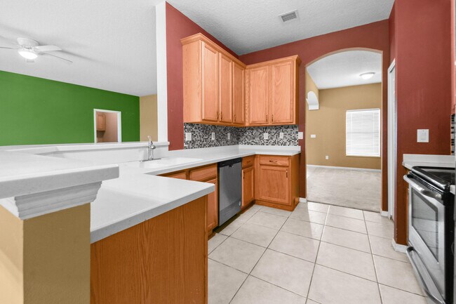 Building Photo - 6221 NW Hacienda Ln
