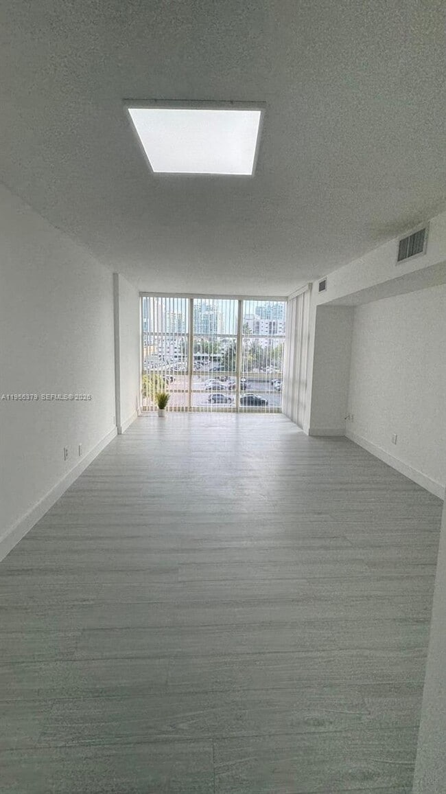 Building Photo - 200 172nd St