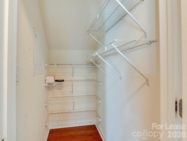 Building Photo - 8164 Bridgegate Dr