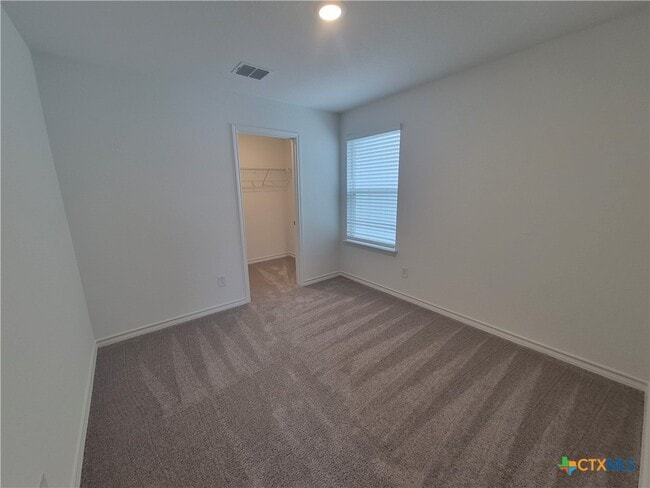 Building Photo - 942 Bluegrass Pt
