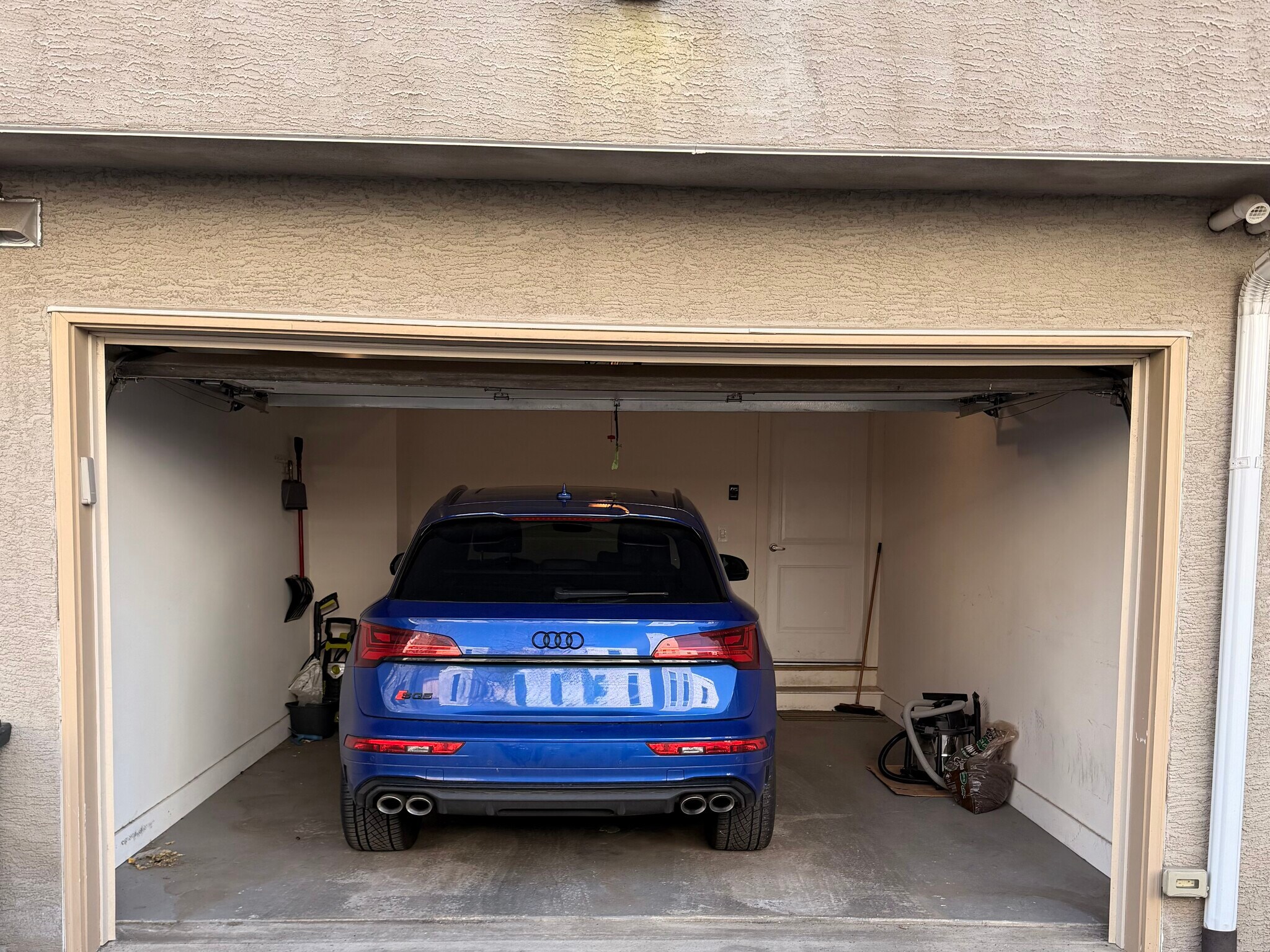 Building Photo - 2421 Manton St