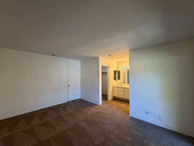 Building Photo - 3033 Via Sabinas