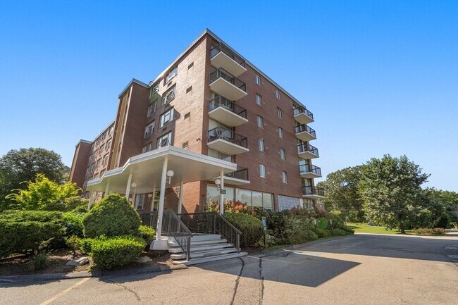 Primary Photo - 20 Hammond Pond Pkwy