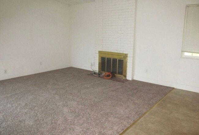 Building Photo - Super Cute 3/2 Rancho Cordova Home!! **Ple...