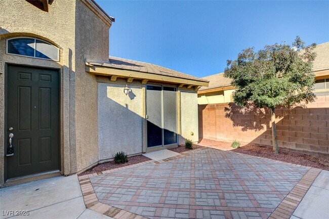 Building Photo - 8113 Slate Falls St