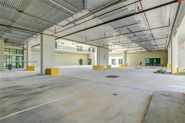 Building Photo - 4100 SW 64th Ave