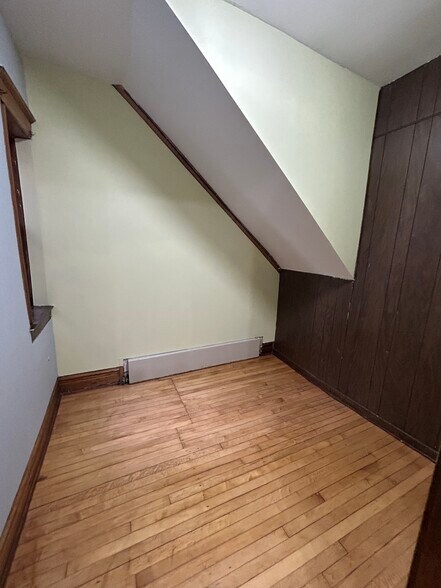 Building Photo - 3149 W 42nd Pl