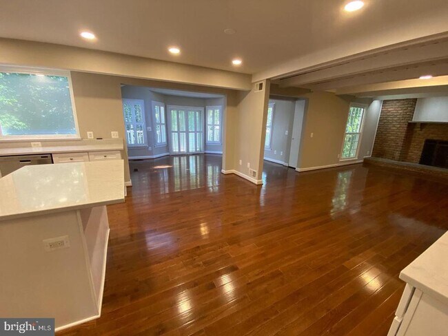 Building Photo - 3707 Moss Brooke Ct