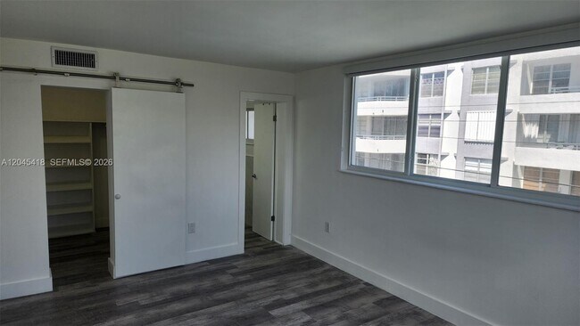 Building Photo - 1075 93rd St