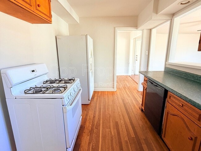 Building Photo - 339 Waxwood Ln