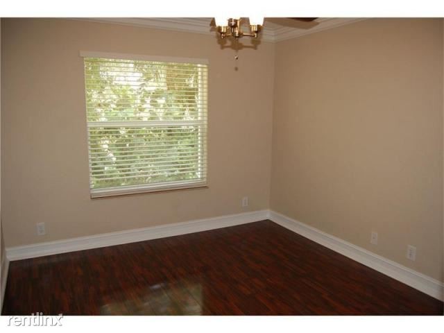 Building Photo - 16081 Poppyseed Cir