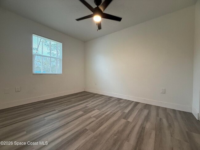 Building Photo - 304 Palm Ave