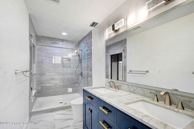 Building Photo - 2711 S Hwy A1A