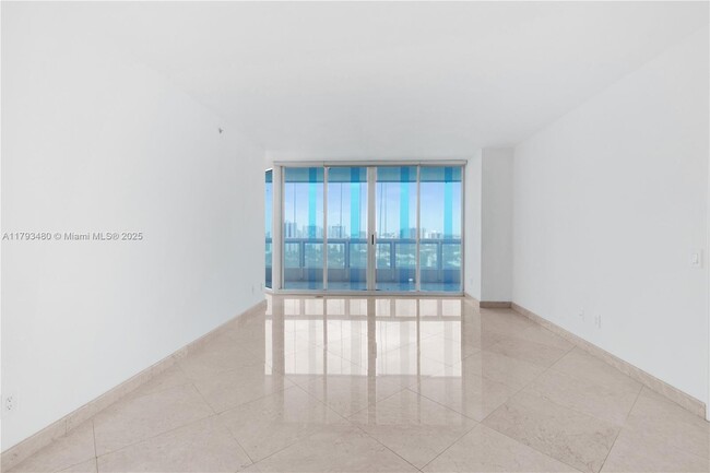 Building Photo - 21205 Yacht Club Dr