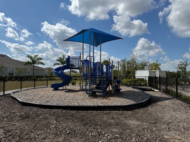 Building Photo - 4 Bedrooms, 2.5 Baths Coming Soon!