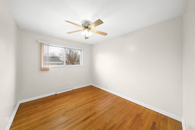 Building Photo - 393 Huntington Ln