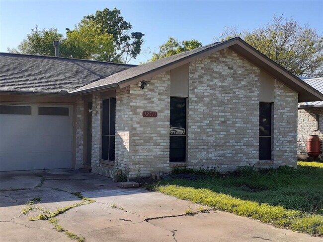 Building Photo - Charming Ranch Style Home Near Parmer Lane...