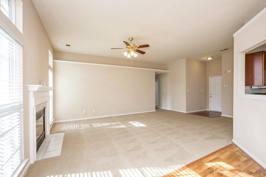 Building Photo - 3744 Sedgewick Dr SW