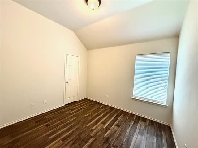 Building Photo - 9200 Clearview Dr