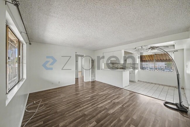 Building Photo - 7119 Templeton St